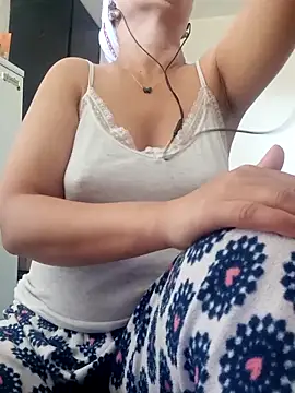 lolo890 online show from 10-30-25, 11:19