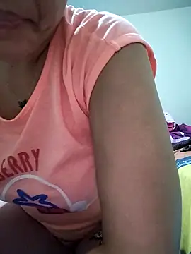 Snapshot of lolo890 chatting on 02-26-26, 08:09 lolo890 online show from 02-26-26, 08:09