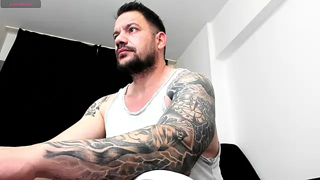 musclemonster31 online show from 12-22-25, 12:00