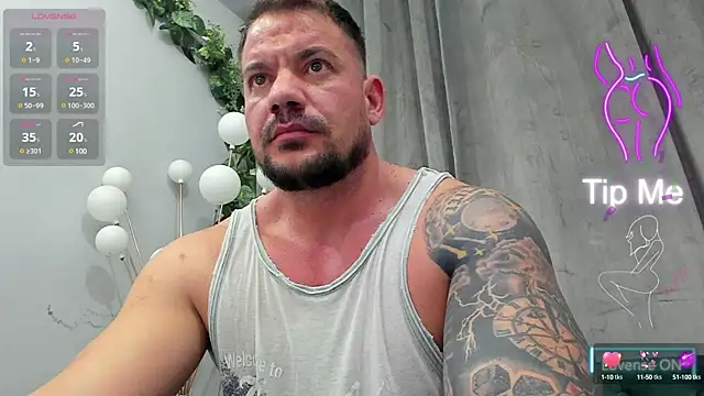 Snapshot of musclemonster31 chatting on 03-06-25, 10:58 musclemonster31 online show from 03-06-25, 10:58