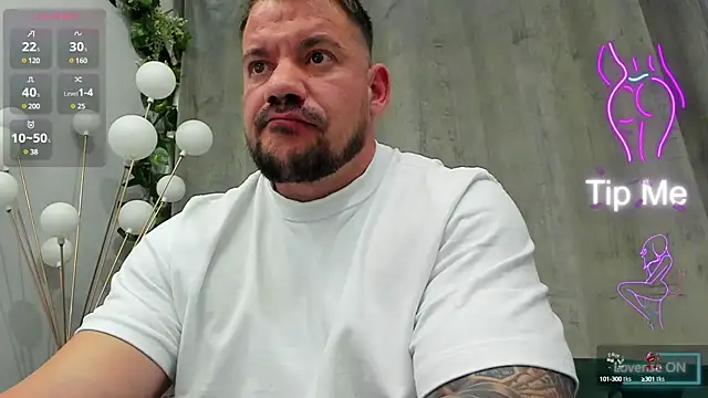 Snapshot of musclemonster31 chatting on 03-17-25, 08:30 musclemonster31 online show from 03-17-25, 08:30