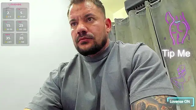 Snapshot of musclemonster31 chatting on 03-22-25, 04:56 musclemonster31 online show from 03-22-25, 04:56