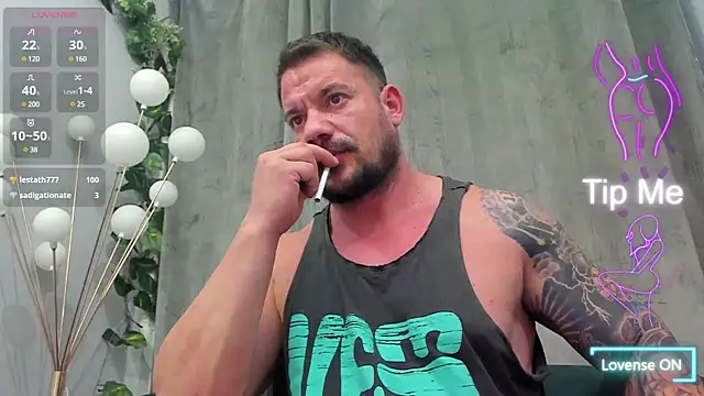 Snapshot of musclemonster31 chatting on 03-16-25, 01:38 musclemonster31 online show from 03-16-25, 01:38