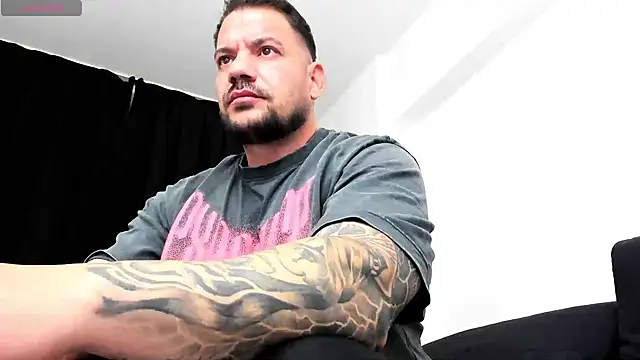 musclemonster31 online show from 10-30-25, 09:55