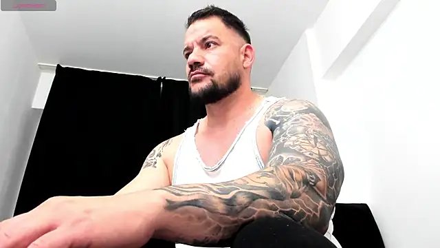 Snapshot of musclemonster31 chatting on 10-04-25, 08:10 musclemonster31 online show from 10-04-25, 08:10