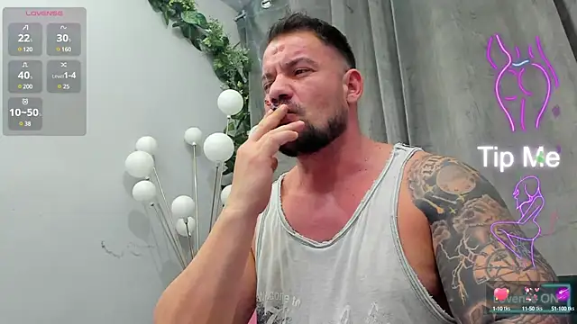 Snapshot of musclemonster31 chatting on 03-08-25, 06:10 musclemonster31 online show from 03-08-25, 06:10