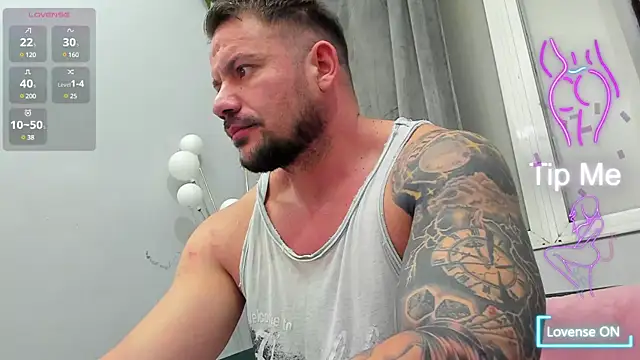 Snapshot of musclemonster31 chatting on 03-11-25, 11:47 musclemonster31 online show from 03-11-25, 11:47