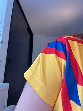AmelieLaurent  online show from 07-18-26, 06:49