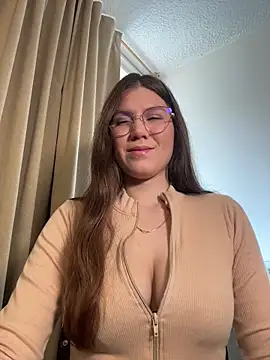 AmelieLaurent  online show from 12-01-25, 03:46