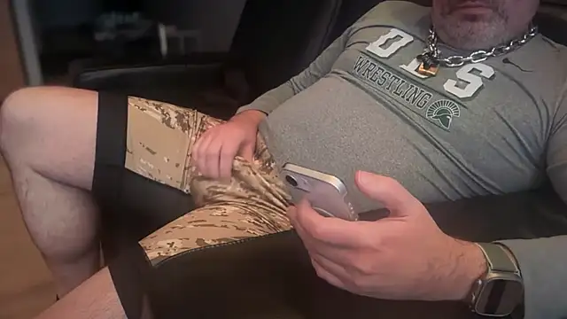 Pup Rush online show from 04-15-26, 01:33