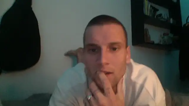 ETHAN MOORE online show from 06-05-26, 01:43