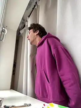 ETHAN MOORE online show from 09-16-25, 01:01