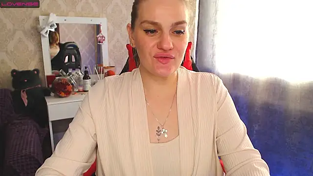 Snapshot of EndlessLustX chatting on 02-21-25, 08:40 EndlessLustX online show from 02-21-25, 08:40