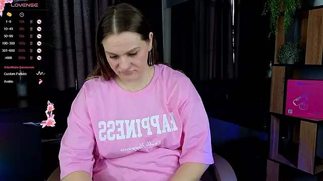 Snapshot of EndlessLustX chatting on 02-19-26, 04:42 EndlessLustX online show from 02-19-26, 04:42