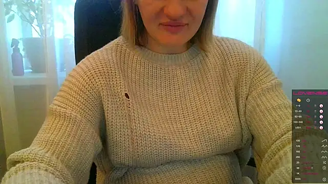 Snapshot of EndlessLustX chatting on 12-17-24, 09:50 EndlessLustX online show from 12-17-24, 09:50