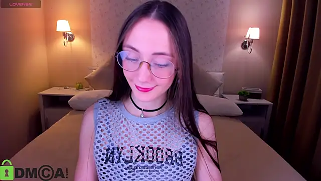 Lexi Split online show from 05-19-26, 01:56