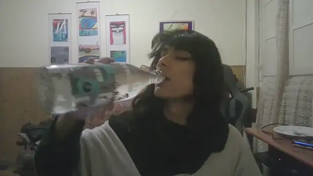 calliemaggotbone online show from 11-17-25, 06:50