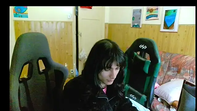 calliemaggotbone online show from 12-22-25, 02:50