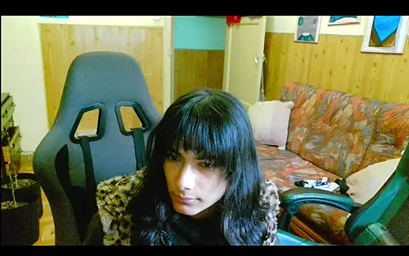 calliemaggotbone online show from 12-20-25, 02:09