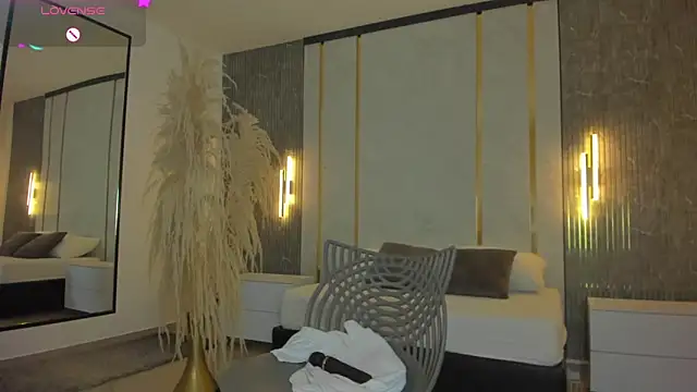 riley sierra online show from 01-07-26, 12:43