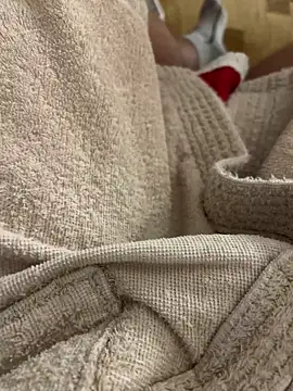 Snapshot of Tommitoo chatting on 12-18-24, 05:04 Tommitoo online show from 12-18-24, 05:04