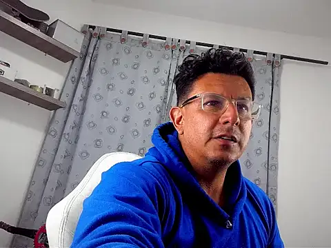 pedropicapi online show from 10-23-25, 02:21