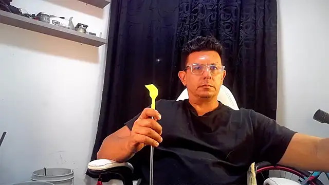 pedropicapi online show from 04-24-26, 03:41