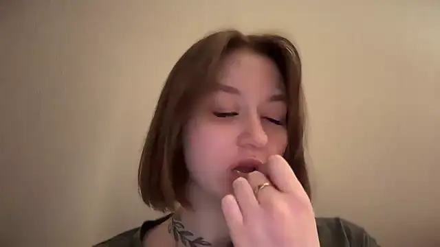 Snapshot of Isabel-Bailey chatting on 02-14-25, 09:53 Isabel-Bailey online show from 02-14-25, 09:53
