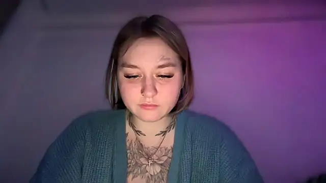 Isabel-Bailey online show from 10-28-25, 09:14