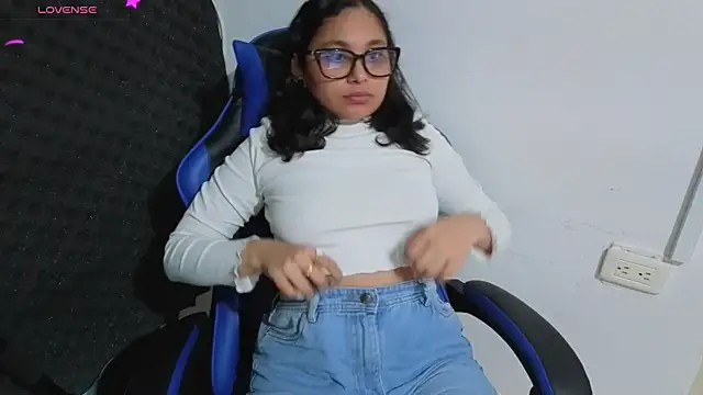 Cuteprincess21 online show from 04-07-26, 01:13