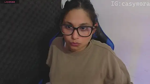 Cuteprincess21 online show from 04-17-26, 12:24