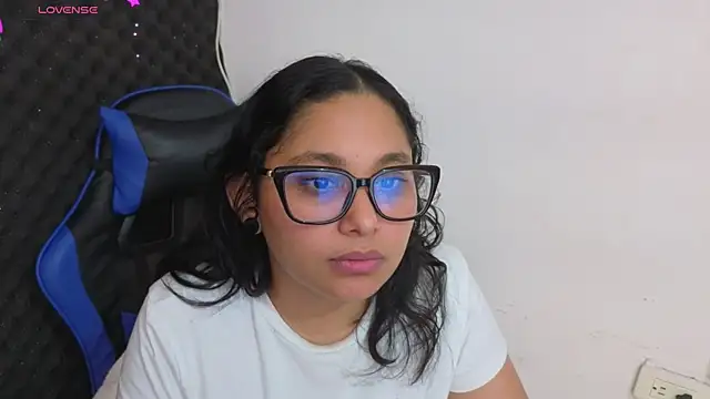 Cuteprincess21 online show from 04-01-26, 12:50