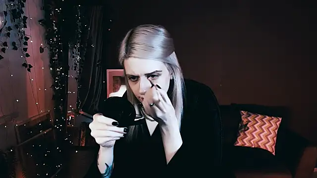 Noah ElmerX online show from 09-25-25, 10:05