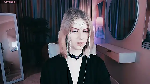 Noah ElmerX online show from 03-11-25, 05:02