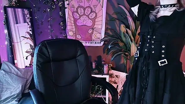 Noah ElmerX online show from 06-09-26, 01:56