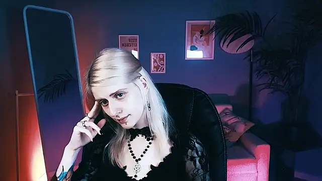 Noah ElmerX online show from 11-07-25, 07:35