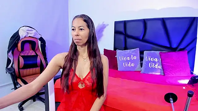 Rosalinda Cortez online show from 10-15-25, 12:46