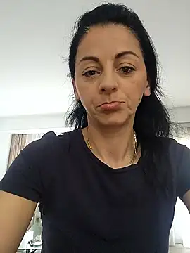 bruneta sexy23 online show from 04-12-26, 10:40