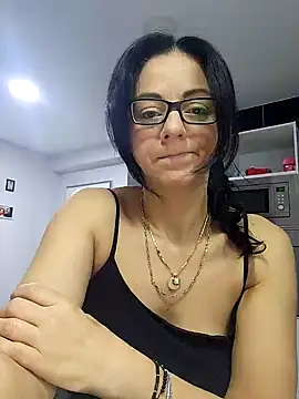 Snapshot of bruneta_sexy23 chatting on 01-18-25, 04:26 bruneta sexy23 online show from 01-18-25, 04:26
