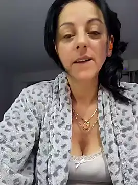 Snapshot of bruneta_sexy23 chatting on 01-18-25, 07:04 bruneta sexy23 online show from 01-18-25, 07:04
