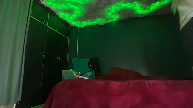 Layla miss online show from 03-22-26, 06:20