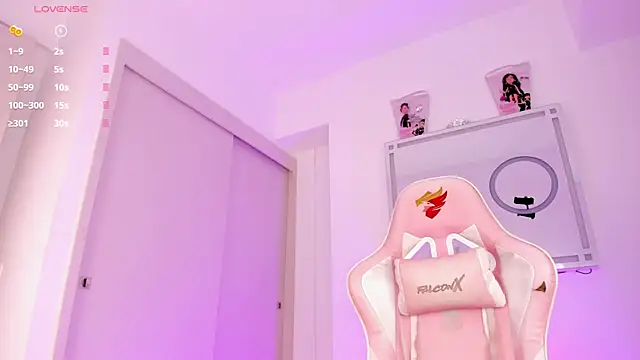 mia yourmommy online show from 10-21-25, 02:11