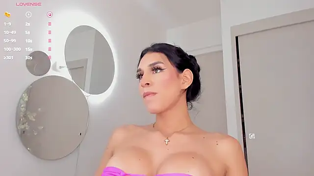 mia yourmommy online show from 02-21-25, 09:13