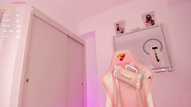 mia yourmommy online show from 10-07-25, 11:39