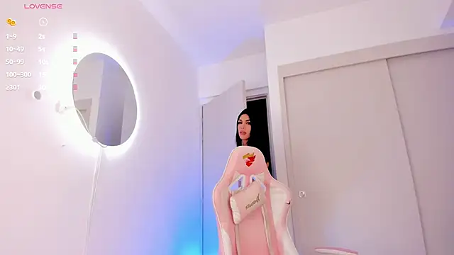 mia yourmommy online show from 11-28-25, 12:44