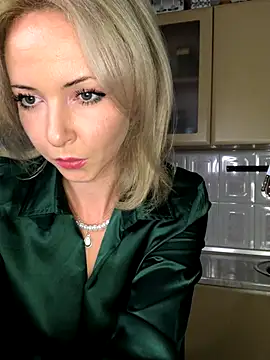 Snapshot of Kristina03 chatting on 10-22-25, 08:30 Kristina03 online show from 10-22-25, 08:30