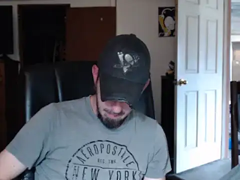 Snapshot of pensguy30 chatting on 03-16-25, 05:50 pensguy30 online show from 03-16-25, 05:50