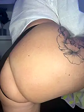 Snapshot of MissyLeeX chatting on 10-24-25, 11:20 MissyLeeX online show from 10-24-25, 11:20