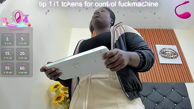 Cristale69 online show from 11-14-25, 03:21