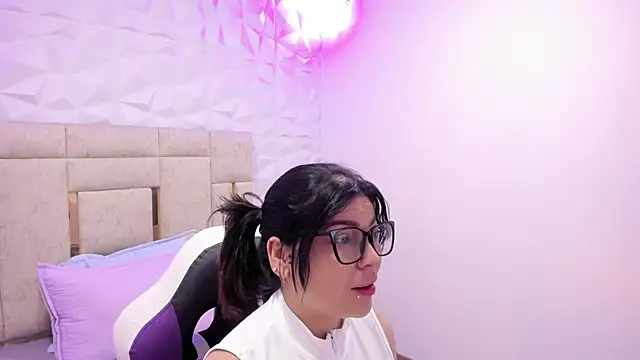 PauletteJ online show from 12-22-25, 11:54